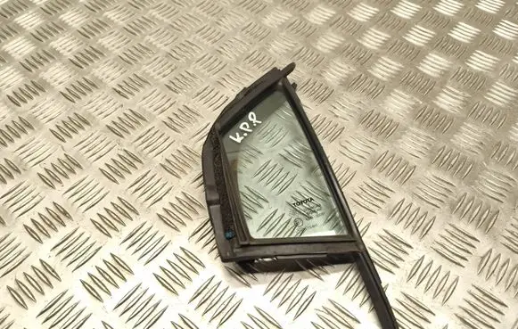 Toyota Yaris Front door vent window glass four-door 43R00097