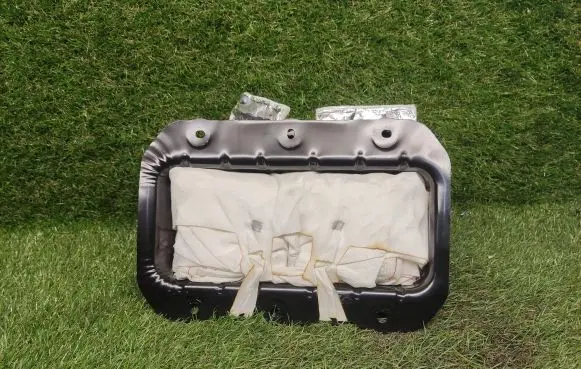 Passenger airbag