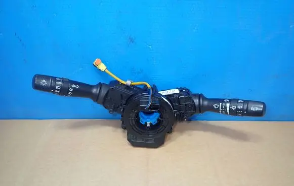 Hyundai Veloster Wiper turn signal indicator stalk/switch 