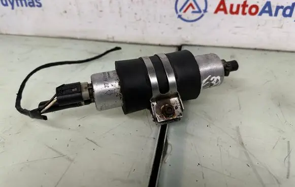 BMW X5 E53 Fuel injection high pressure pump 7165590 16147165590