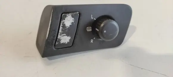 Volkswagen Touran I Wing mirror switch 3B0945511A 19322007