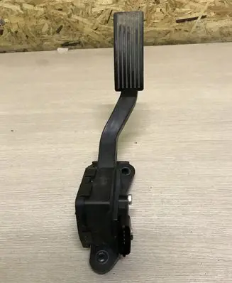 KIA Soul Accelerator throttle pedal 327272K000