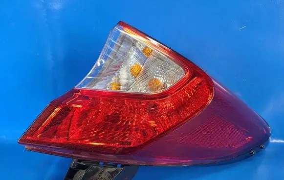 Toyota C-HR I Boot/trunk interior light 81550F4010