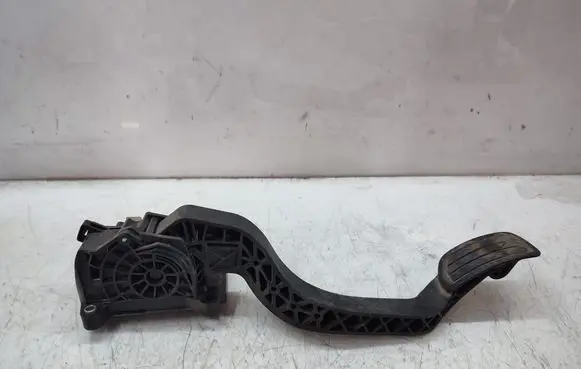 Peugeot 308 Accelerator throttle pedal 86ET38