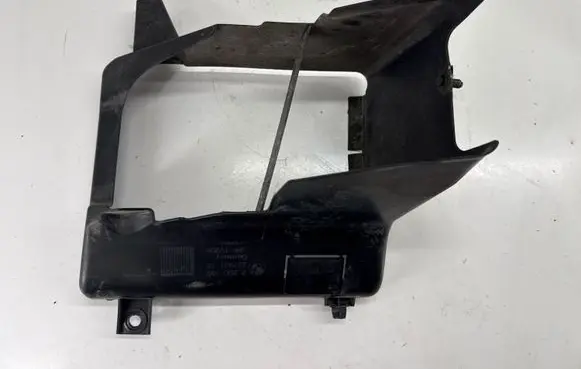 BMW 5 F10 F11 Intercooler air guide/duct channel 7200789 51747200789