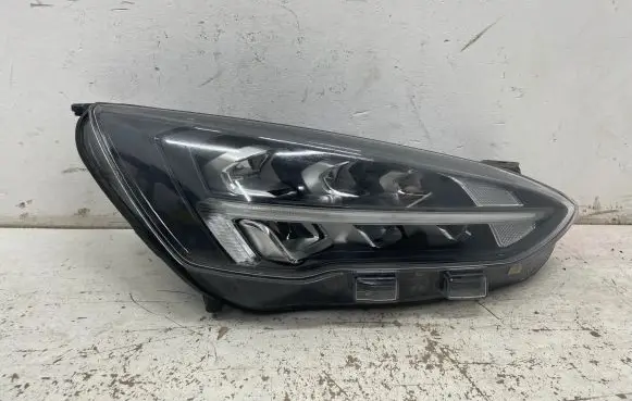 Ford Focus Headlight/headlamp JX7B-13E014-CE