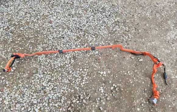 Toyota Yaris Cross High voltage cable