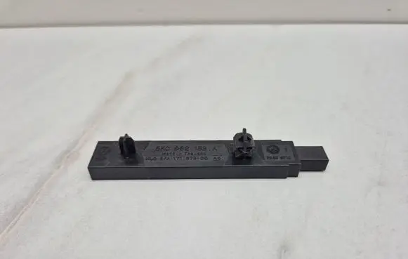 Audi Q3 8U Keyless system antenna 5K0962132A 5FA171673 5FA17167300AC