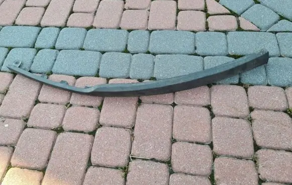 Opel Meriva B Front bumper lip 13267707