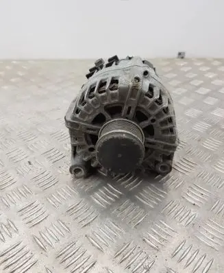 BMW 5 F10 F11 Generator/alternator 8507625 2608668D FG23S032