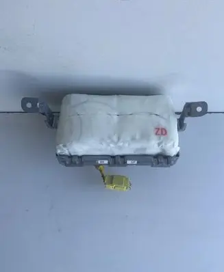 Lexus CT 200H Passenger airbag 1D0523818P8P 0589P1000163
