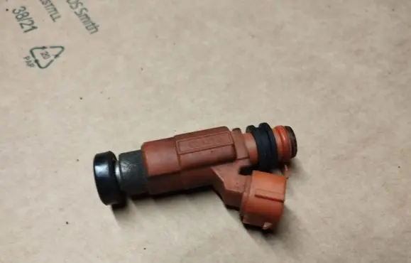 Chrysler Sebring (ST-22 - JR) Fuel injector 731026H