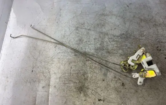 Mitsubishi Pajero Sport I Rear door lock