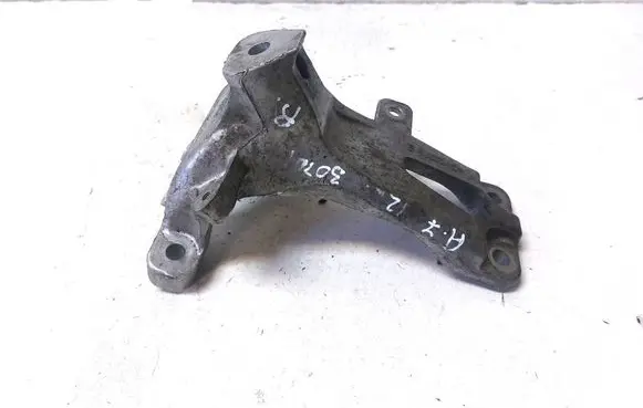 Audi A7 S7 4G Engine mounting bracket 4G0199308E