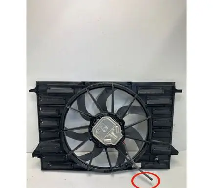 Audi e-tron Radiator cooling fan shroud 8W0121003B 0130707410
