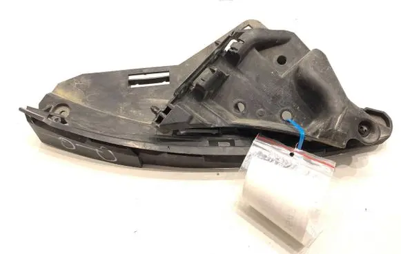 Volvo XC60 Front bumper mounting bracket 3076343430764619