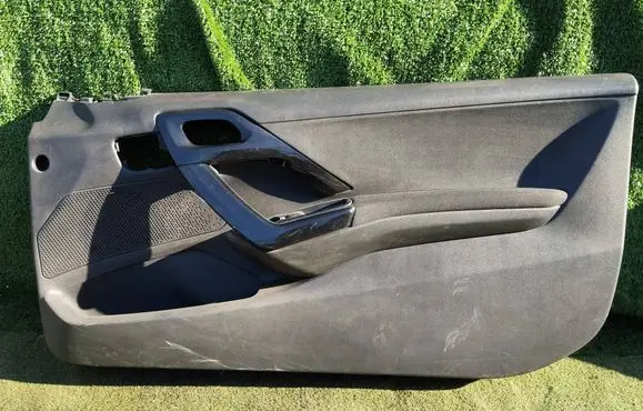 Peugeot 208 Front door card panel trim 96763537ZD