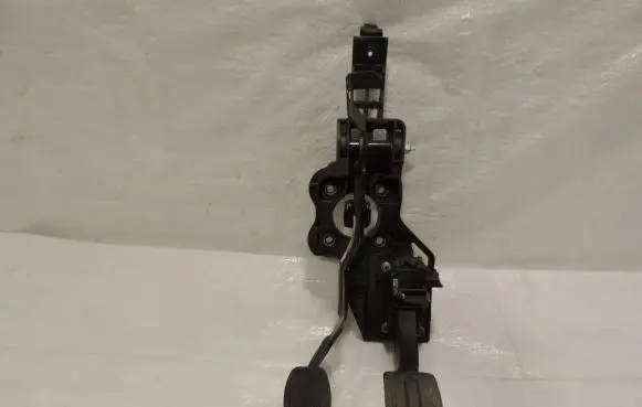 Opel Combo E Brake pedal 9674829780
