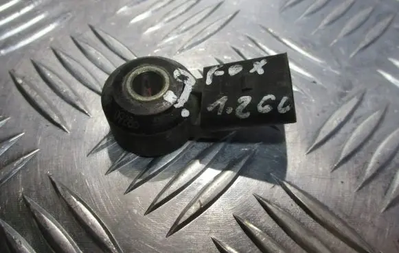 Volkswagen Fox Detonation knock sensor 030905377C
