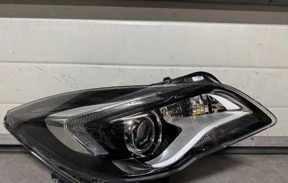 Opel Insignia A Headlight/headlamp 13426664 1ZT01116602