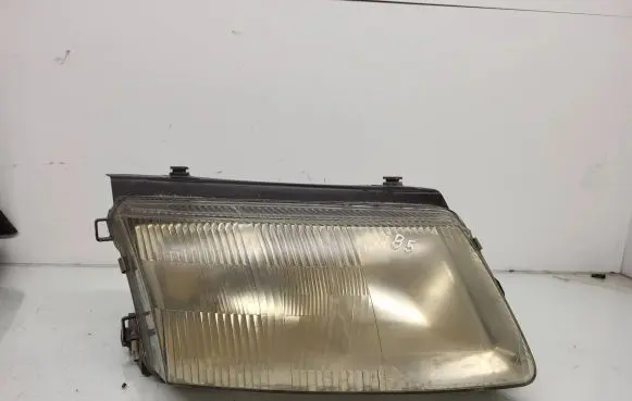 Volkswagen PASSAT B5 Headlight/headlamp 14742600