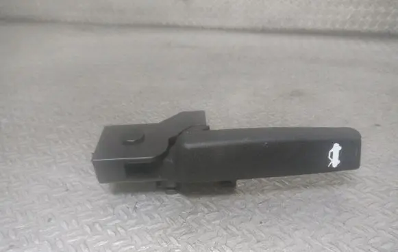 Opel Astra J Engine bonnet (hood) release handle
