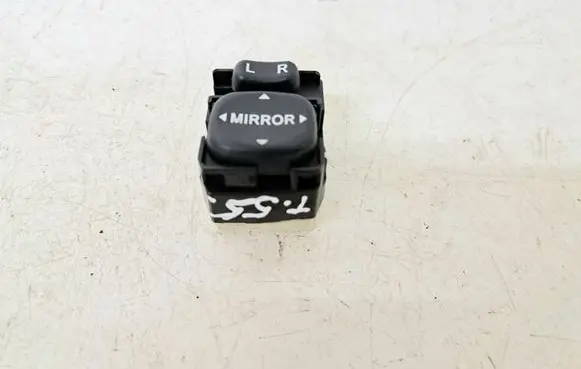 Toyota Corolla Verso AR10 Wing mirror switch