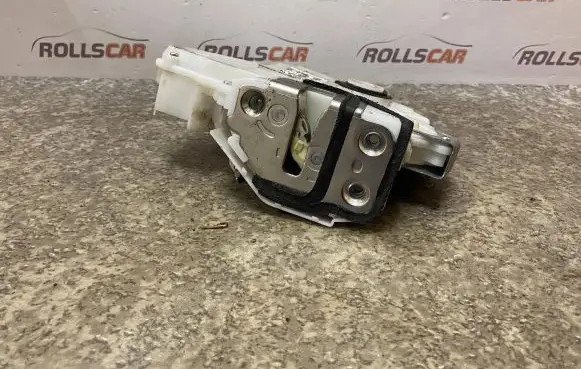 Honda CR-V Front door lock 72111SWAE1 SWAE1RHFR