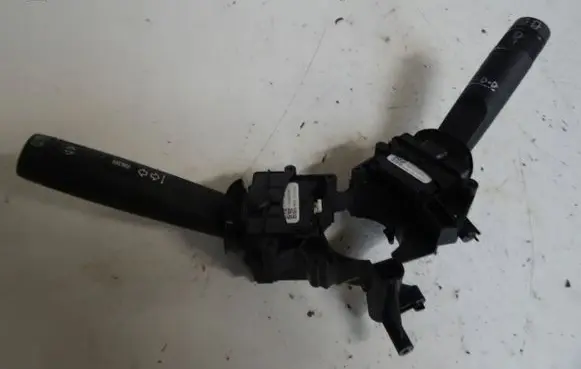 Opel Astra J Tailgate/trunk/boot open switch 