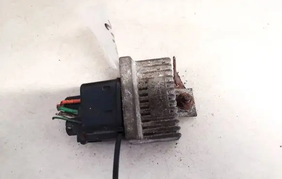 Opel Movano A Glow plug pre-heat relay 7700115076