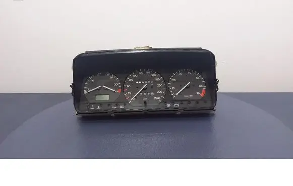 Speedometer (instrument cluster)