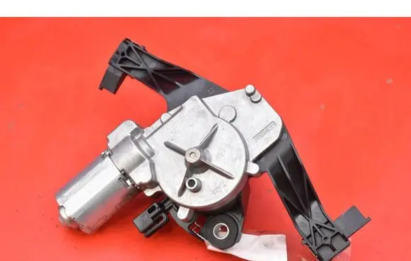 Opel Corsa E Rear window wiper motor 39045012