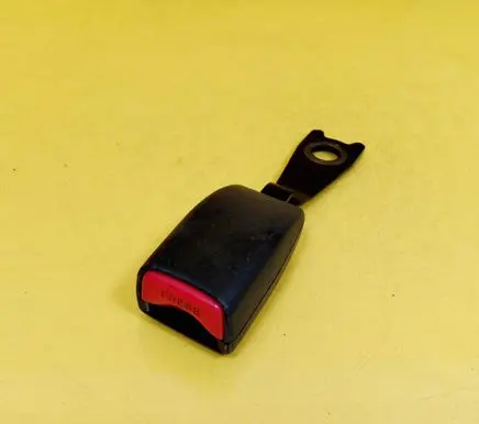 Mazda Premacy Front seatbelt buckle 