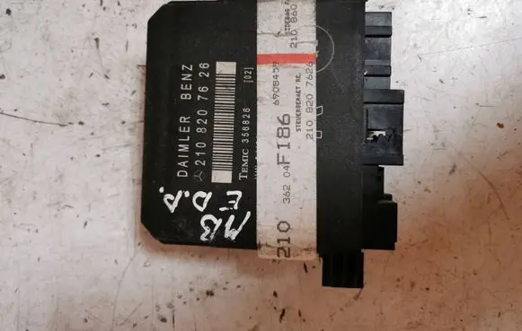 Mercedes-Benz E W212 Door control unit/module 2108207626