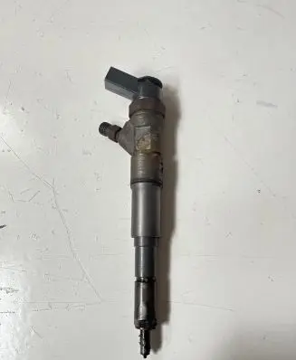 BMW 5 E60 E61 Fuel injector 0445110212 7794652