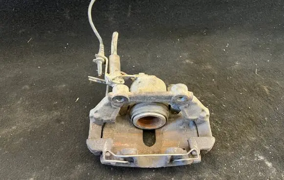Volkswagen PASSAT B5.5 Front brake caliper