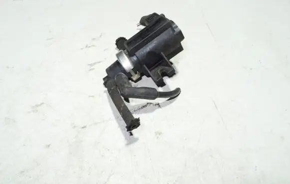 Volkswagen Golf IV Turbo solenoid valve 1J0906627
