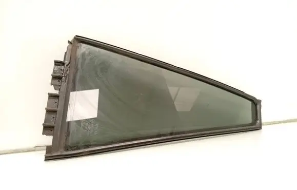 Toyota RAV 4 (XA30) Rear vent window glass 6818942040 43R007953