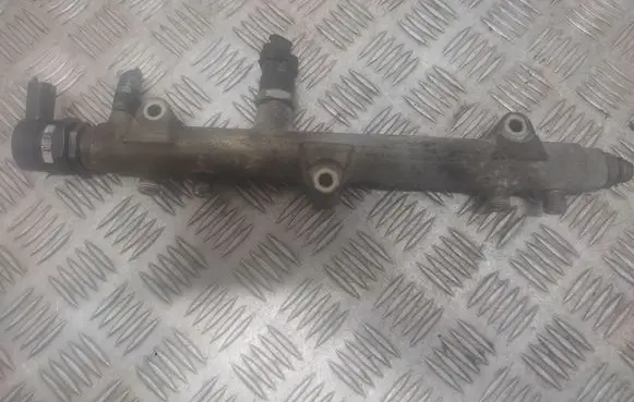 Jeep Cherokee Fuel main line pipe 0445214069