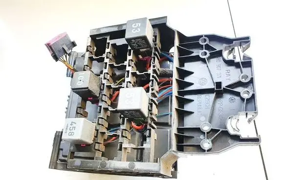Seat Ibiza IV (6J,6P) Fuse box set 6r0907371