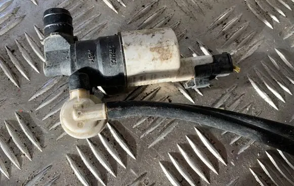 Citroen Berlingo Windscreen/windshield washer pump 9632984980