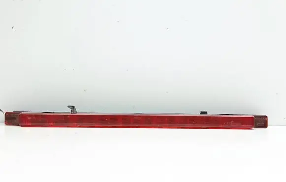 Third/center stoplight