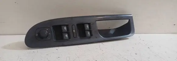 Volkswagen PASSAT B6 Electric window control switch 3C1867171B