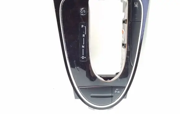 Mercedes-Benz CLS C219 Gear shifter surround trim plastic 2118216958