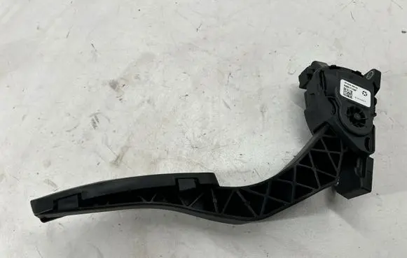 Maserati Ghibli Accelerator throttle pedal 04861714AF