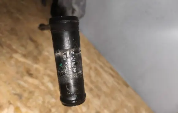 Skoda Octavia Mk3 (5E) Engine coolant pipe/hose