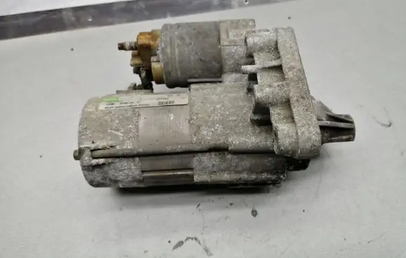 Peugeot 308 Starter motor 9645100680 D7G3