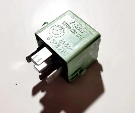 BMW 5 E39 Other relay V23134K59X312 8373700 6136