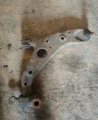 Volvo V40 Front lower control arm/wishbone