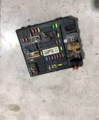 Renault Megane III Fuse module 284B62342R